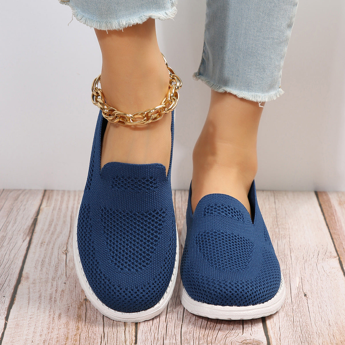 Flyknit Breathable Low Top Pumps Female Solid Color Sneakers