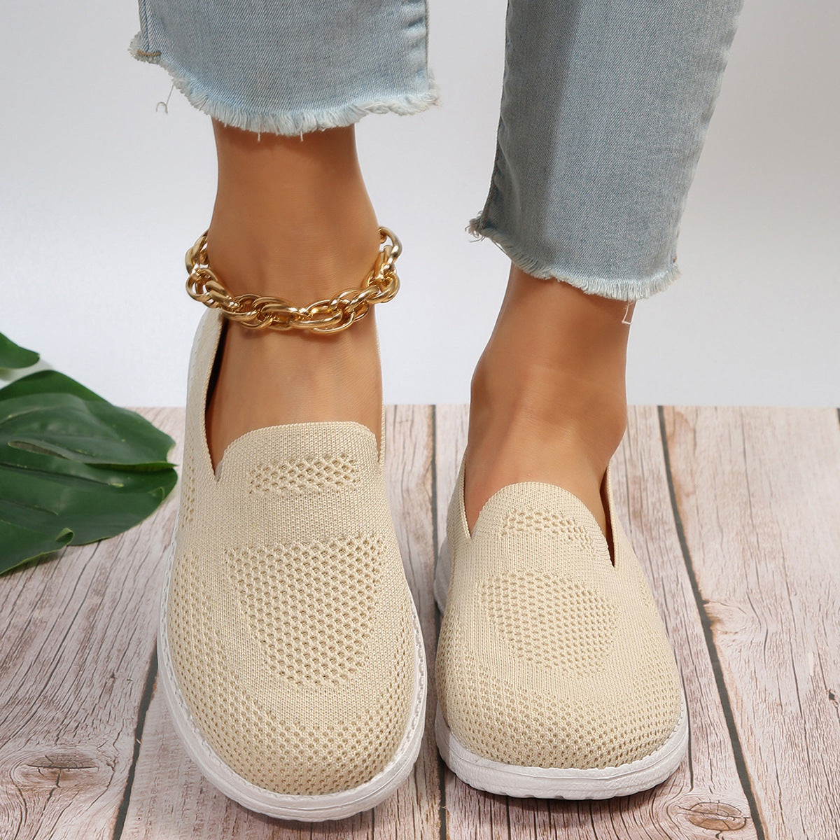 Flyknit Breathable Low Top Pumps Female Solid Color Sneakers